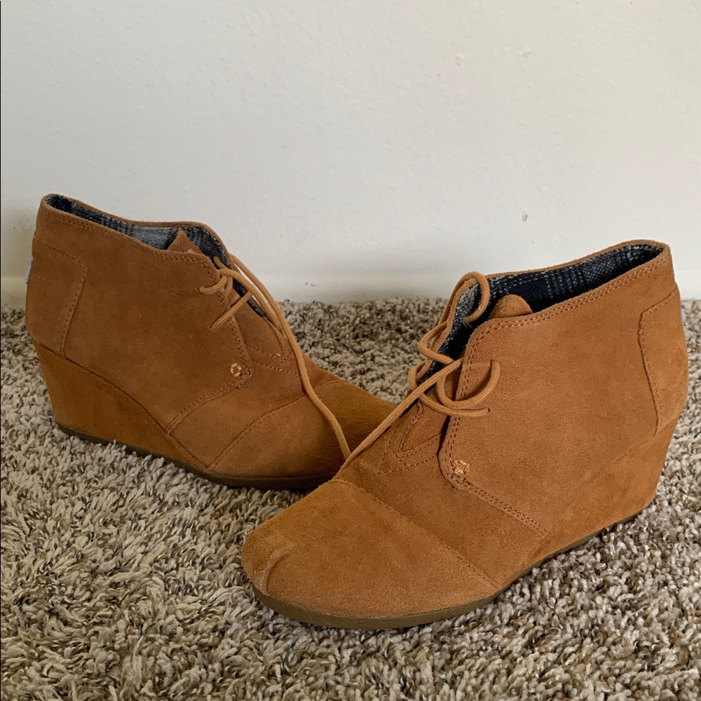 Toms Brown Suede Wedge Booties
